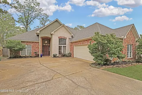 77 Moss Woods Dr, Madison, MS 39110