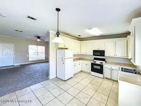 571 King Ranch Rd, Canton, MS 39046 photo 2