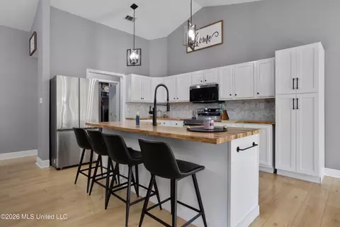Kitchen - 6 E Deerwood Dr, Perkinston, MS 39573 photo 1 of 4