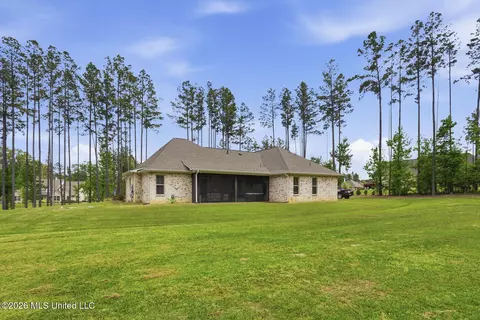 Exterior - 154 Fallen Oak Dr, Brandon, MS 39047 photo 13 of 13
