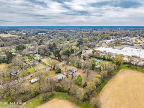 View/Area - 313 N Main St, Sardis, MS 38666 photo 9 of 13