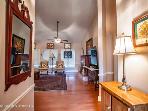 Entry Way - 313 N Main St, Sardis, MS 38666 photo 2 of 4