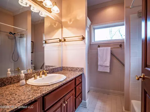 Bath - 313 N Main St, Sardis, MS 38666 photo 5 of 8