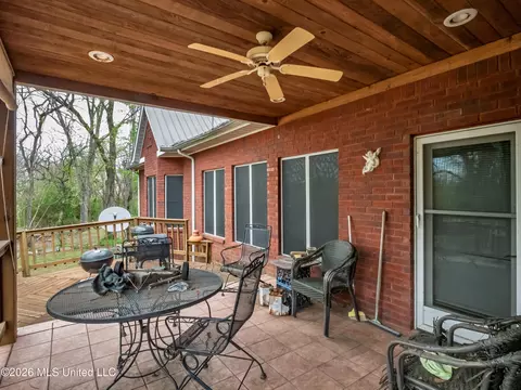 Exterior - 313 N Main St, Sardis, MS 38666 photo 8 of 23