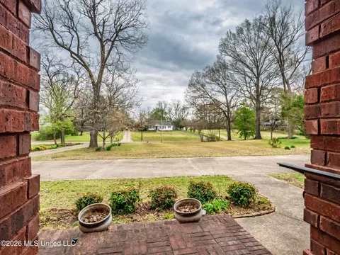 Exterior - 313 N Main St, Sardis, MS 38666 photo 1 of 23