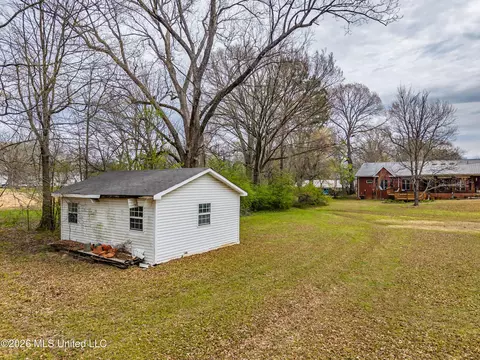 Exterior - 313 N Main St, Sardis, MS 38666 photo 22 of 23