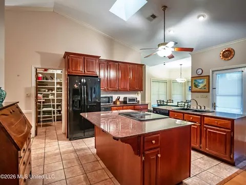 Kitchen - 313 N Main St, Sardis, MS 38666 photo 4 of 5