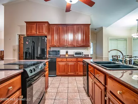 Kitchen - 313 N Main St, Sardis, MS 38666 photo 5 of 5