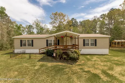 8074 Magnolia Holmesville Rd, Mccomb, MS 39648