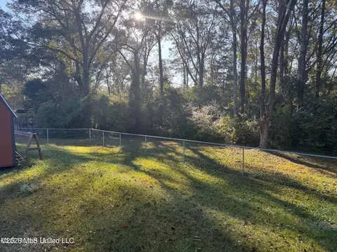 Exterior - 916 E College Ave, Wiggins, MS 39577 photo 3 of 3