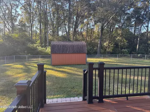 Exterior - 916 E College Ave, Wiggins, MS 39577 photo 2 of 3
