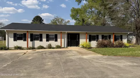 816 Marion Blvd, Forest, MS 39074