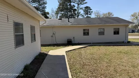 Exterior - 816 Marion Blvd, Forest, MS 39074 photo 2 of 6