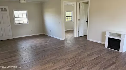 Living - 816 Marion Blvd, Forest, MS 39074 photo 1 of 2