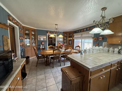 Dining - 3656 Mississippi 16, Canton, MS 39046 photo 4 of 4