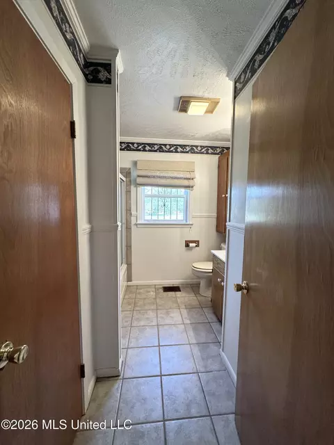 Entry Way - 3656 Mississippi 16, Canton, MS 39046 photo 1 of 2