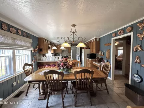 Dining - 3656 Mississippi 16, Canton, MS 39046 photo 2 of 4