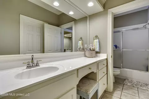 Bath - 302 Sarah Cv, Brandon, MS 39047 photo 6 of 7