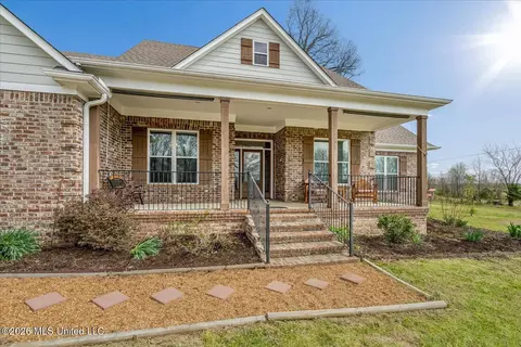 1040 Box Corner Rd, Byhalia, MS 38611