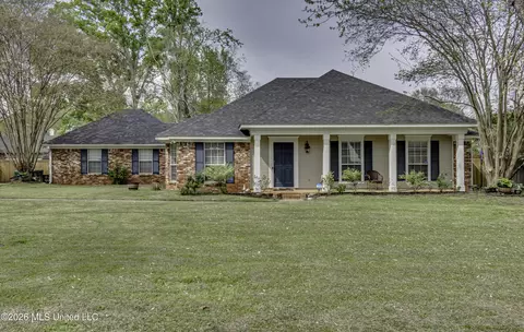 326 Sagewood Dr, Ridgeland, MS 39157