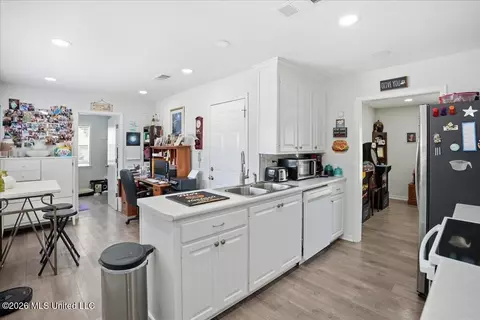 Kitchen - 3683 Wilcox Dr, Pearl, MS 39208 photo 1 of 2