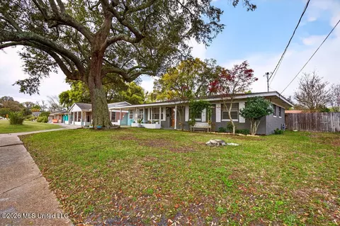 611 Anniston Ave, Gulfport, MS 39507