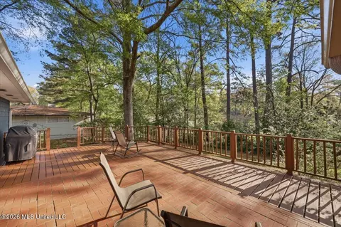 Exterior - 4626 Hazelwood Dr, Jackson, MS 39211 photo 2 of 7