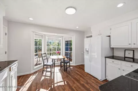 Kitchen - 4626 Hazelwood Dr, Jackson, MS 39211 photo 1 of 4