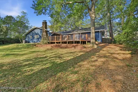 Exterior - 4626 Hazelwood Dr, Jackson, MS 39211 photo 5 of 7