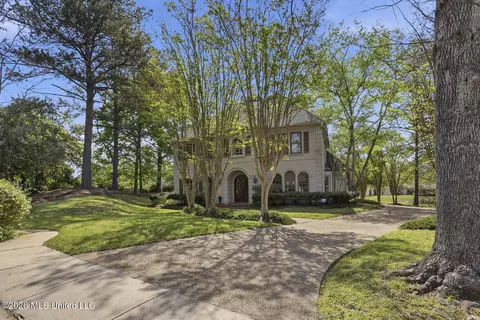 201 Winsmere Way, Ridgeland, MS 39157