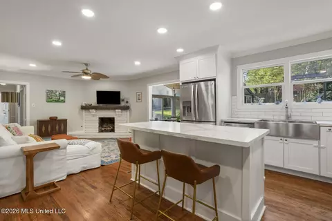 Kitchen - 147 Highland Cir, Jackson, MS 39211 photo 1 of 4