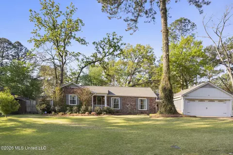 147 Highland Cir, Jackson, MS 39211