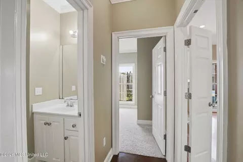 Entry Way - 306 Red Cedar Dr, Brandon, MS 39047 photo 5 of 5