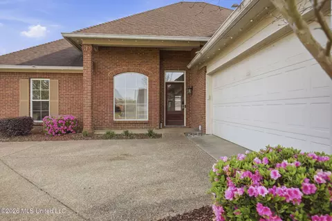 Exterior - 306 Red Cedar Dr, Brandon, MS 39047 photo 4 of 10