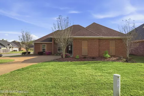 Exterior - 306 Red Cedar Dr, Brandon, MS 39047 photo 2 of 10