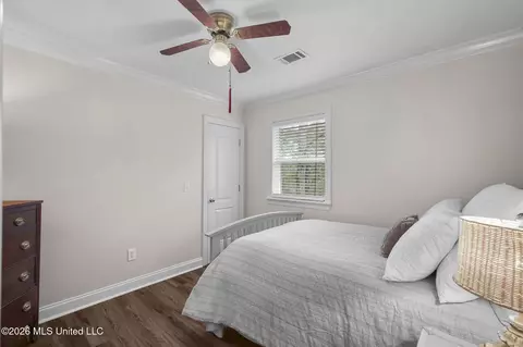 Bedroom - 1058 Ridgeside Dr, Brandon, MS 39042 photo 7 of 8