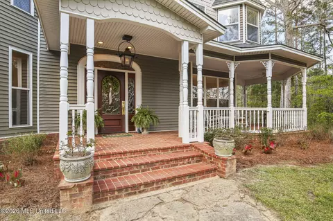 Exterior - 1058 Ridgeside Dr, Brandon, MS 39042 photo 9 of 25
