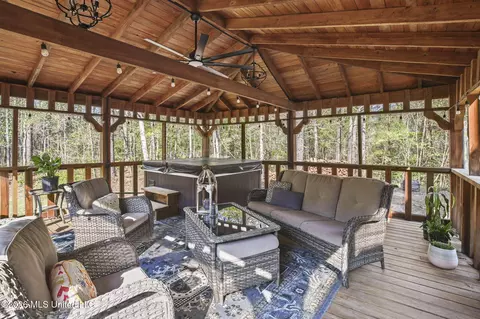 Exterior - 1058 Ridgeside Dr, Brandon, MS 39042 photo 18 of 25