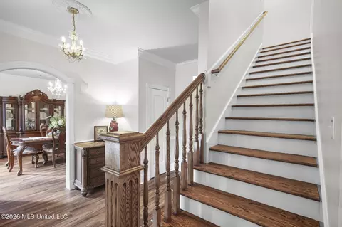 Entry Way - 1058 Ridgeside Dr, Brandon, MS 39042 photo 5 of 6