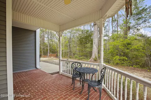 Exterior - 1058 Ridgeside Dr, Brandon, MS 39042 photo 13 of 25