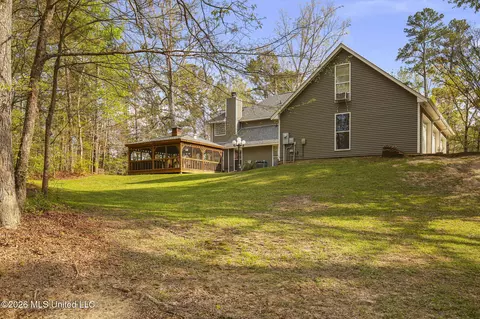 Exterior - 1058 Ridgeside Dr, Brandon, MS 39042 photo 20 of 25