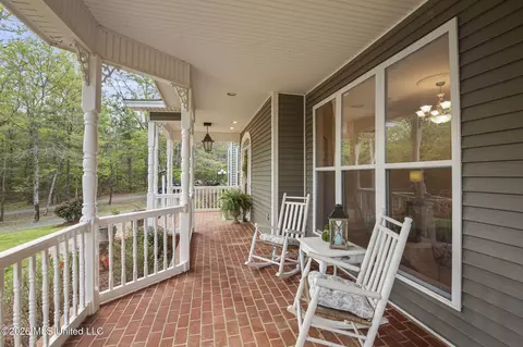 Exterior - 1058 Ridgeside Dr, Brandon, MS 39042 photo 14 of 25