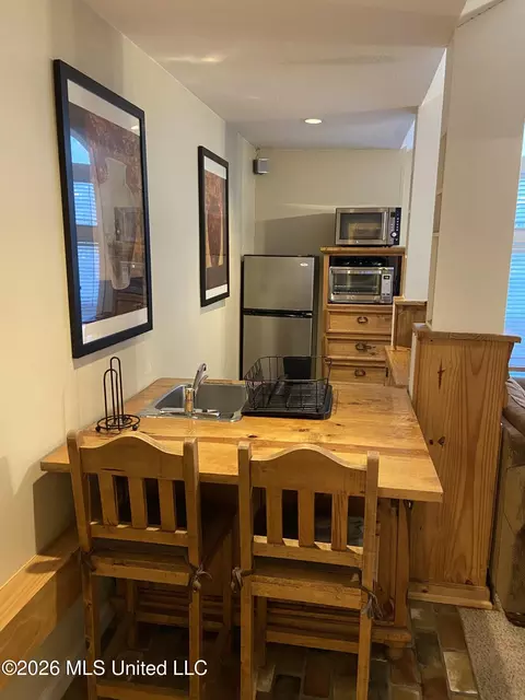 Kitchen - 1313 Roxbury Ct, Jackson, MS 39211 photo 1 of 1