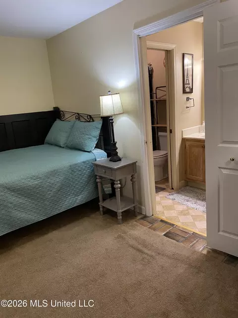 Bedroom - 1313 Roxbury Ct, Jackson, MS 39211 photo 2 of 3