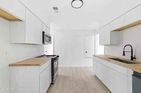 Kitchen - 3448 Prichard Rd, Coldwater, MS 38618 photo 1 of 1