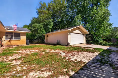 Exterior - 2535 Meadow Rd, Biloxi, MS 39531 photo 7 of 9