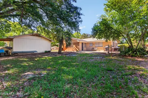 Exterior - 2535 Meadow Rd, Biloxi, MS 39531 photo 6 of 9