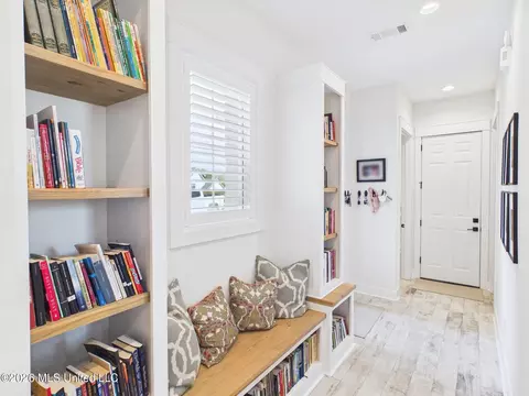 Entry Way - 103 Victory Ln, Madison, MS 39110 photo 6 of 7