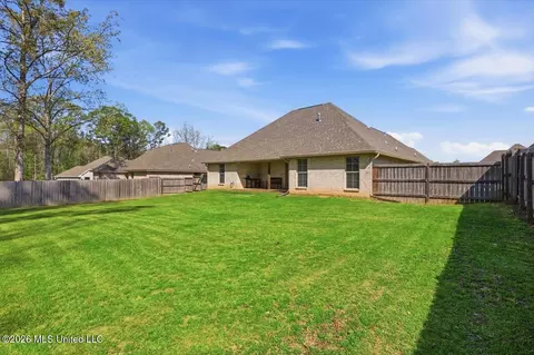 Exterior - 668 Conti Dr, Brandon, MS 39042 photo 5 of 6