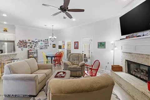 Living - 668 Conti Dr, Brandon, MS 39042 photo 1 of 2